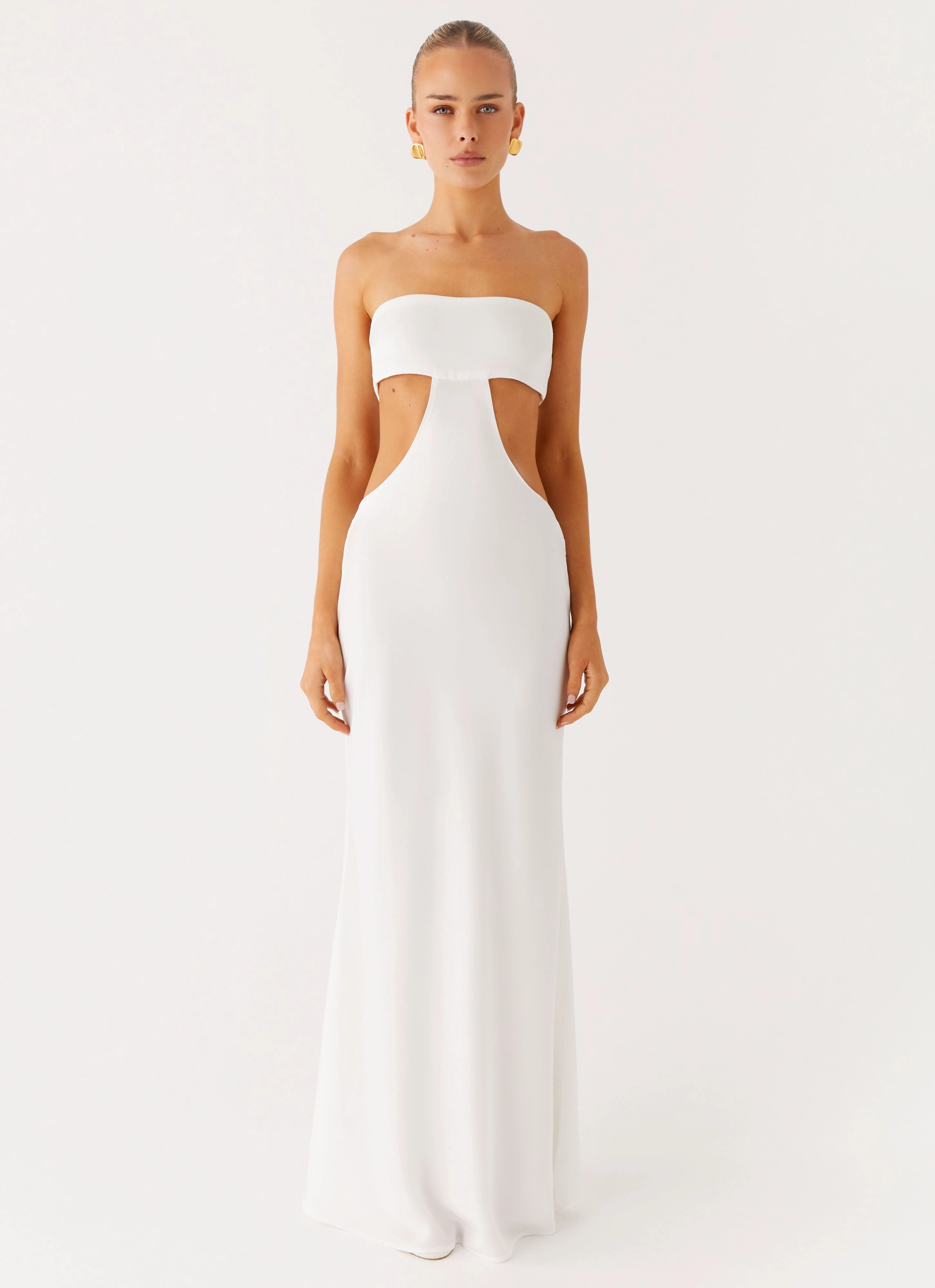 Kiss Me Cut Out Maxi - Ivory Edgy Twist Flattering Shape Look