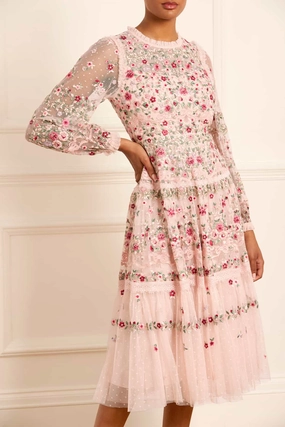 Clean Edge Elegant Wearable Ribbon Bouquet Midaxi Dress