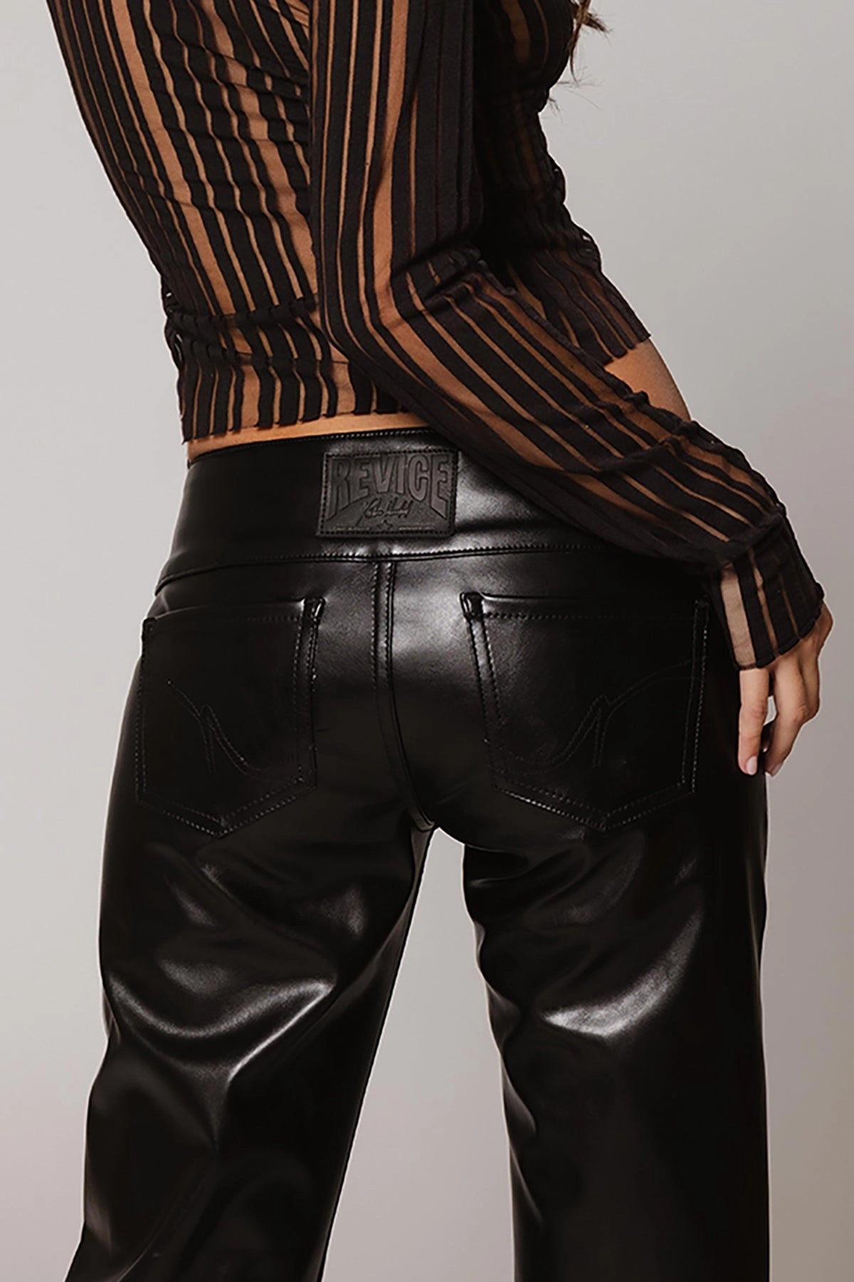 THE STEVIE / NOIR Non Iron Technology