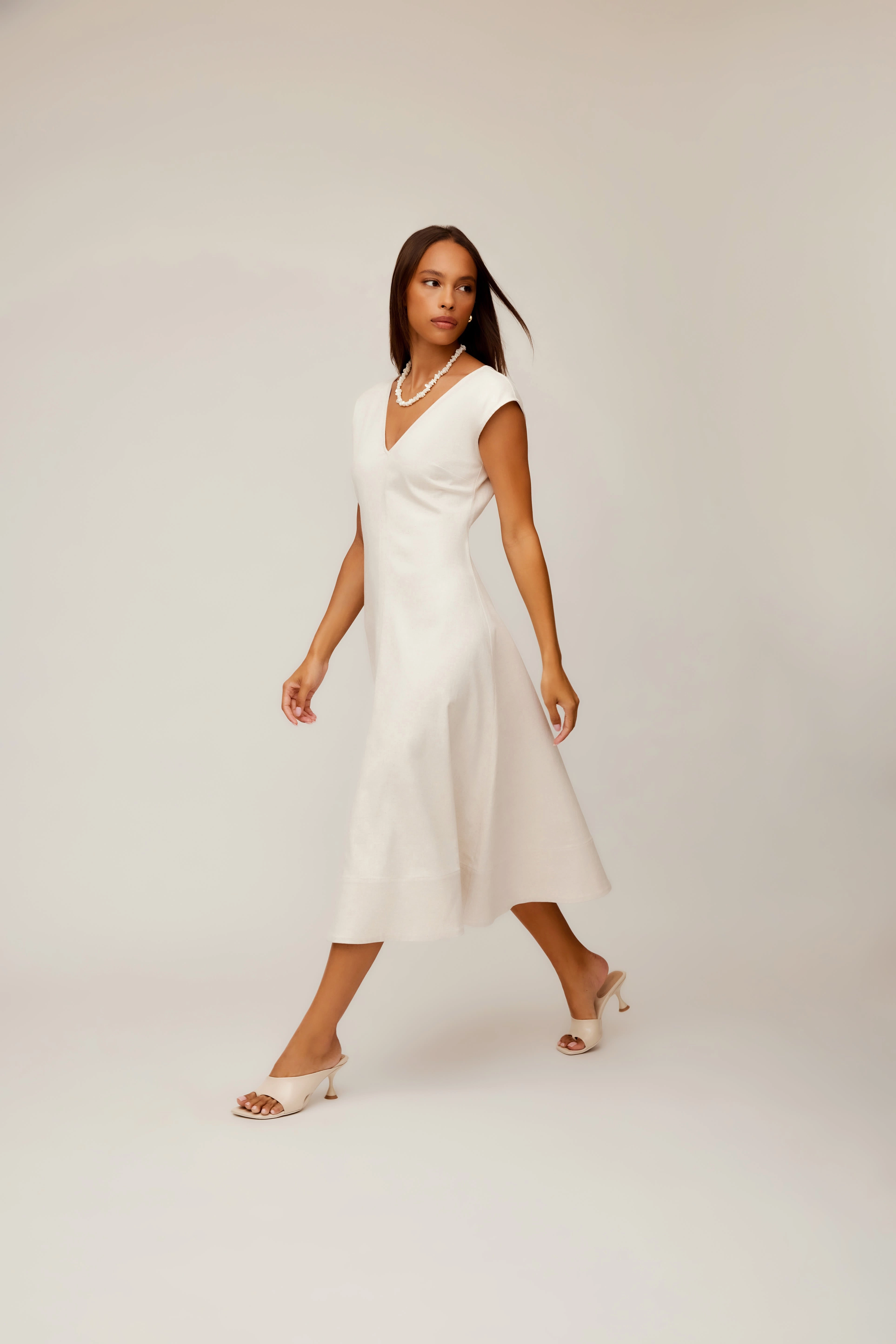Waist-Cinching Rural Charm Lilia A Line Midi Natural