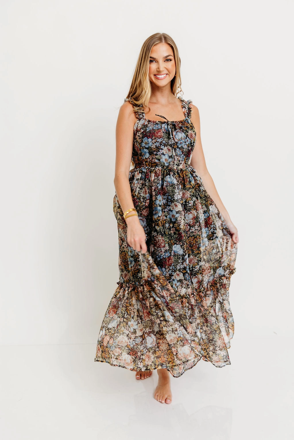 Jiana Maxi Dress in Black Life Soft Everyday Look