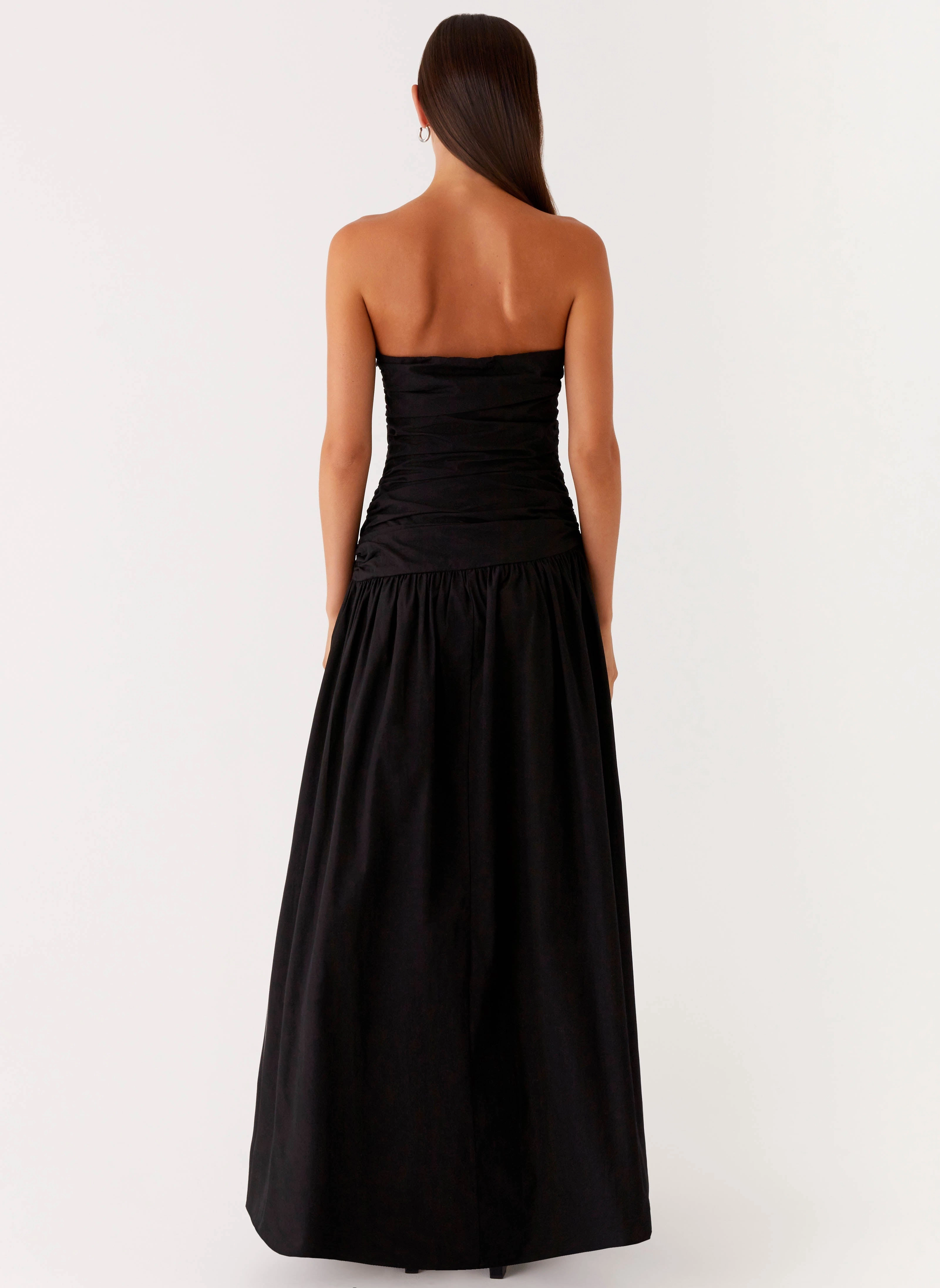 Lumen Maxi Dress - Black Delicate Finish Versatile Look
