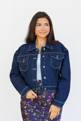 Office Wear Chill Outfit Date Night Athlete Fit Holiday Vibes SOMER JEAN JACKET