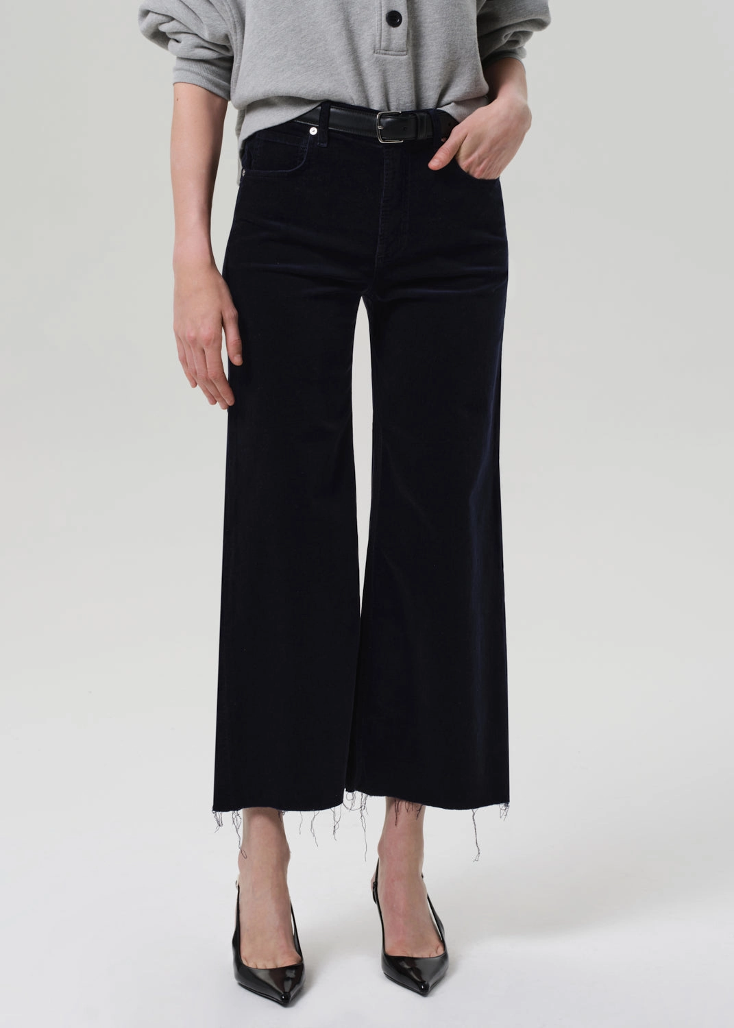 Lyra Wide Leg Crop Corduroy in Navy Spring Mood Party Look Classic Date Night Summer Vibes