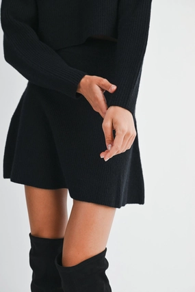 MAGNOLIA SWEATER KNIT SKIRT Odor Resistant Treatment Layered Style