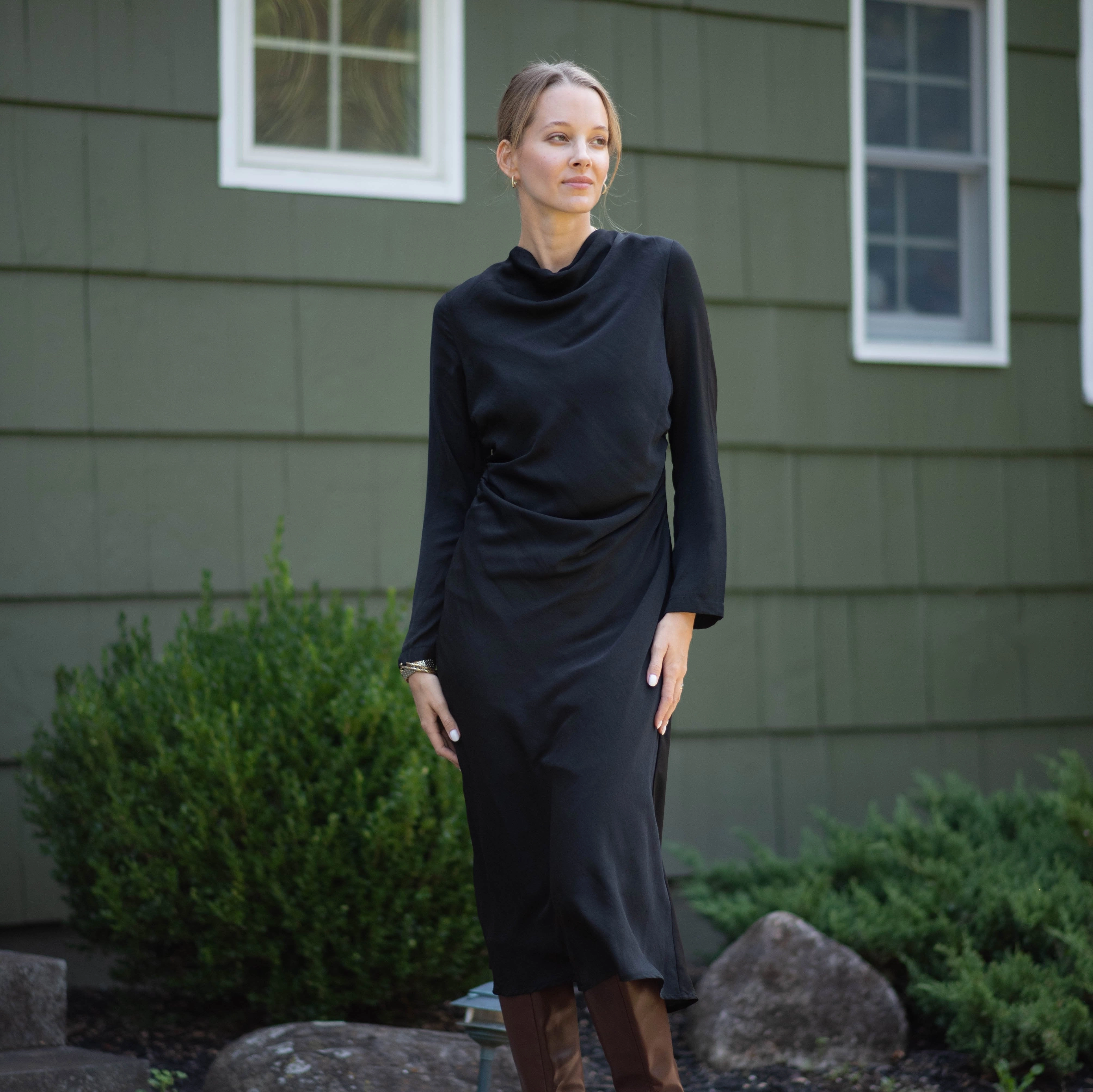 sweet moment Scoop-Neck Marseille Dress | Black [Final Sale]