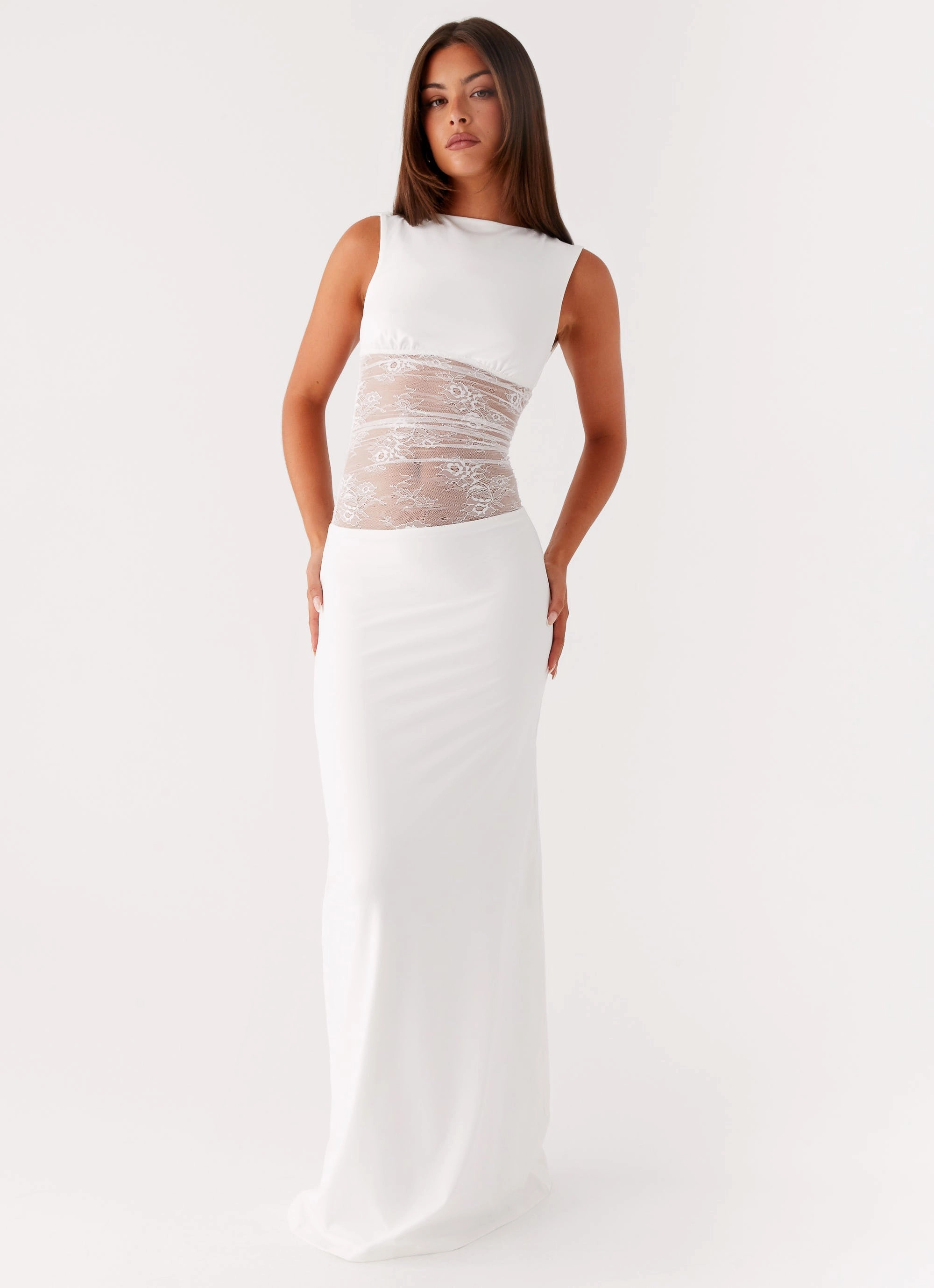 Fitted Design Relax Form Medina Lace Maxi Dress - White