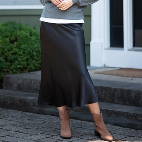 Odor Resistant Treatment Effortless Feel Midi Slip Skirt |  Black