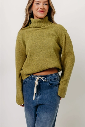 MultiPocketDesign Mildred Turtleneck Sweater in Citron