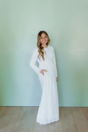 Miley Temple Dress Modern Form Casual and Stylish
