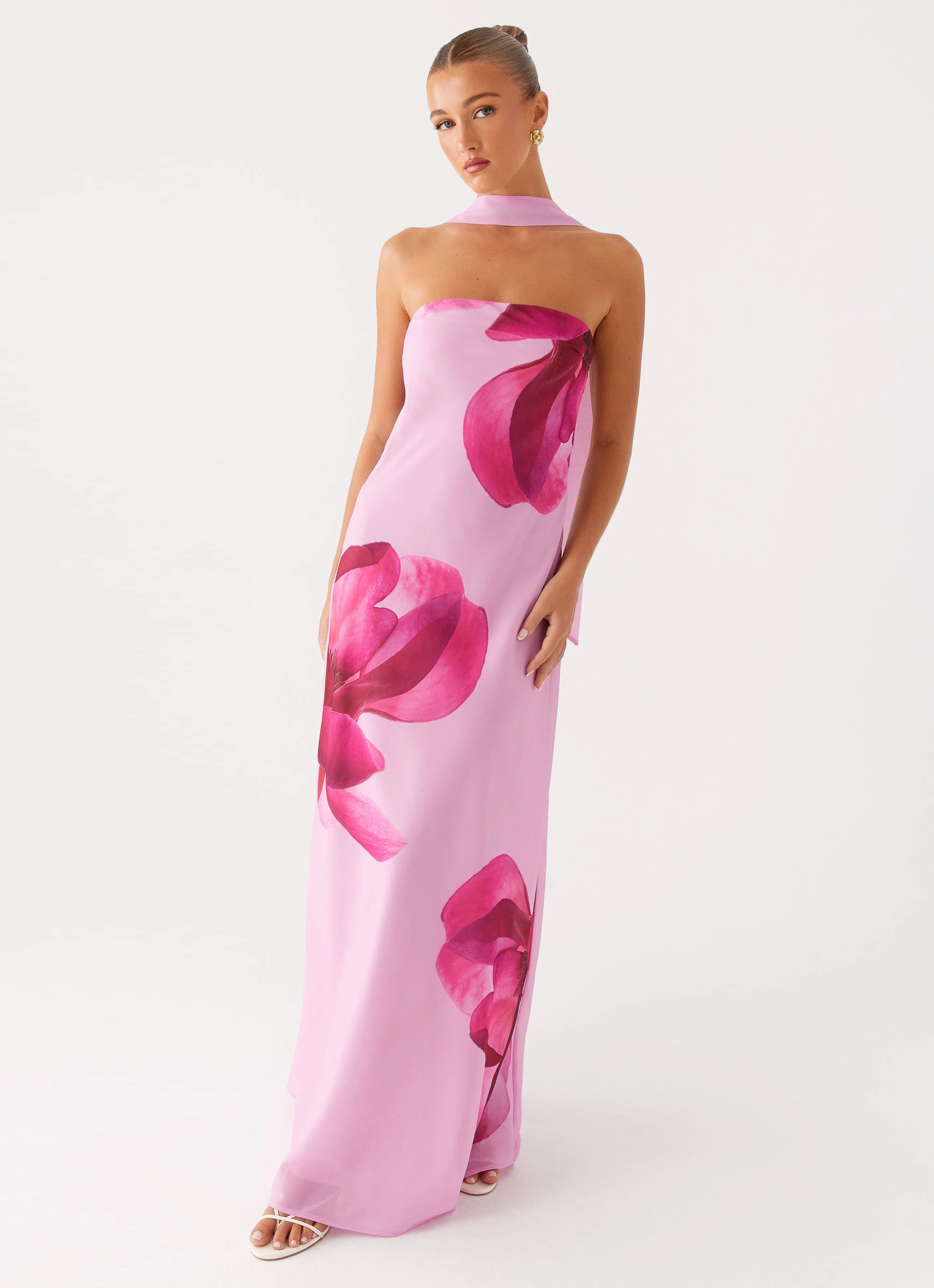 Prim Maxi Dress - Pastel Pink Trendy Look Urban Ready