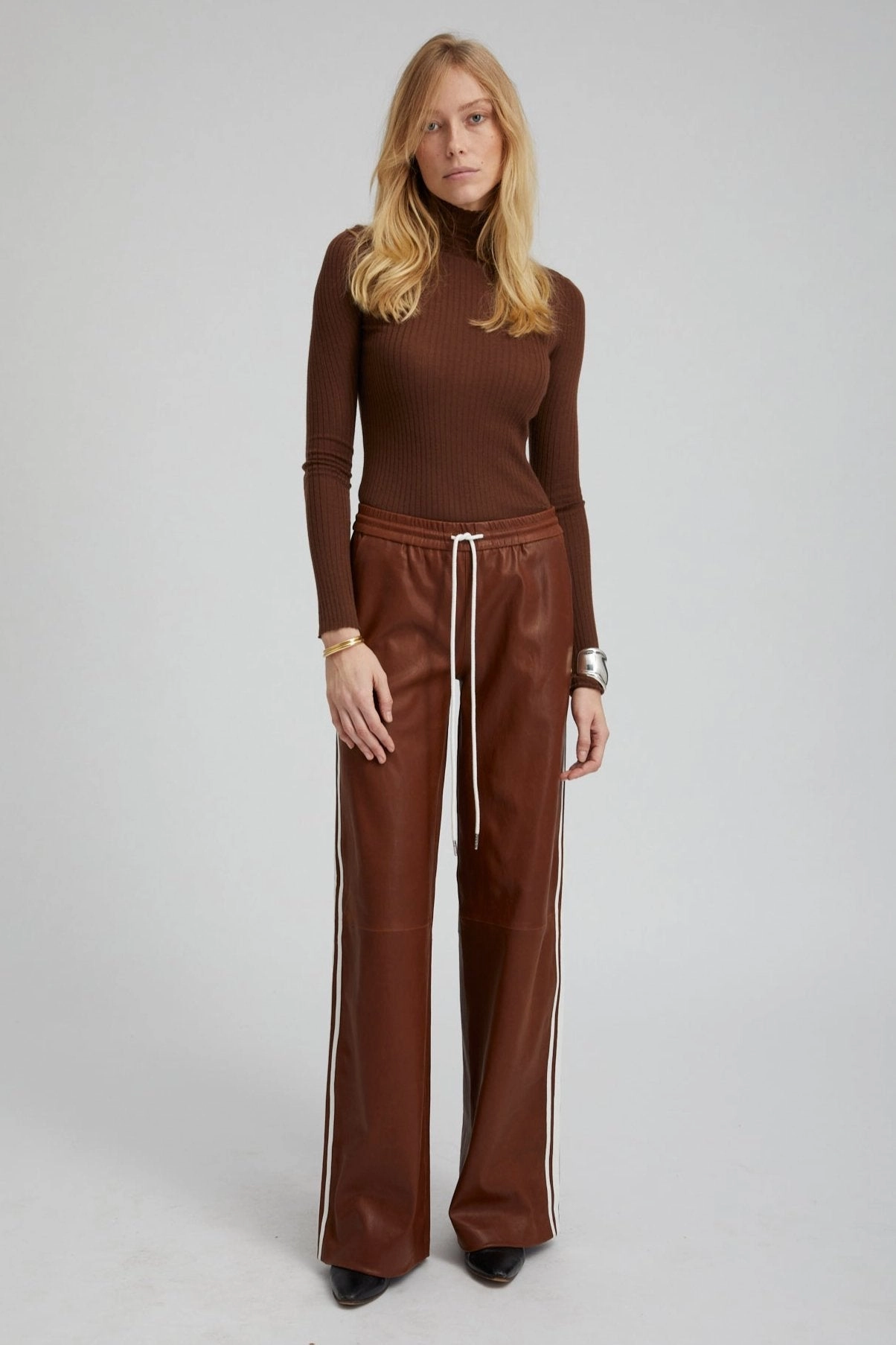 Comfy Essentials Wear HypoallergenicMaterial Acorn Leather Baggy Athletic Pants