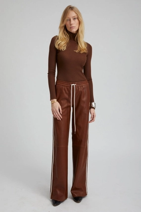 Comfy Essentials Wear HypoallergenicMaterial Acorn Leather Baggy Athletic Pants