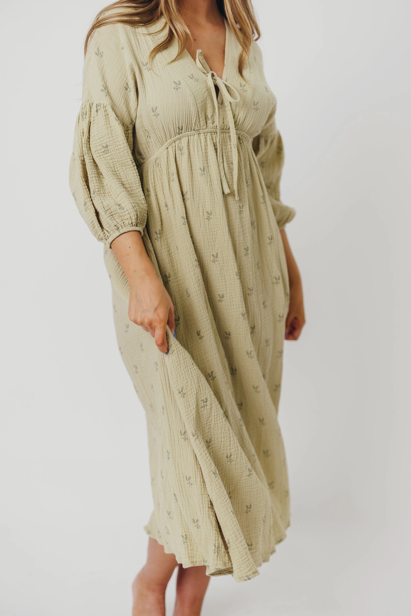 Crisp Look Hunter 100% Cotton Gauze Midi Dress in Thyme/Sage Foliage - Bump Friendly & Inclusive Sizing (XS-3XL)