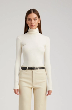 VersatileNeckline Ecru City Long Sleeve Turtleneck