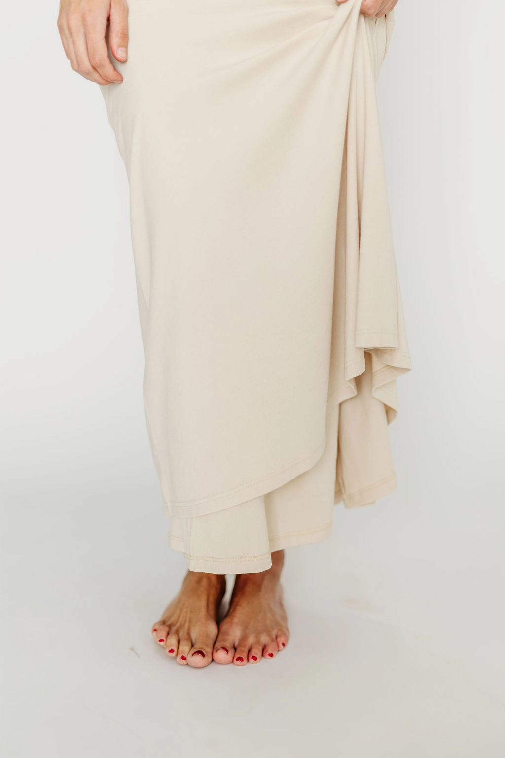Monroe Maxi Dress in Ivory - Bump Friendly Color Glow