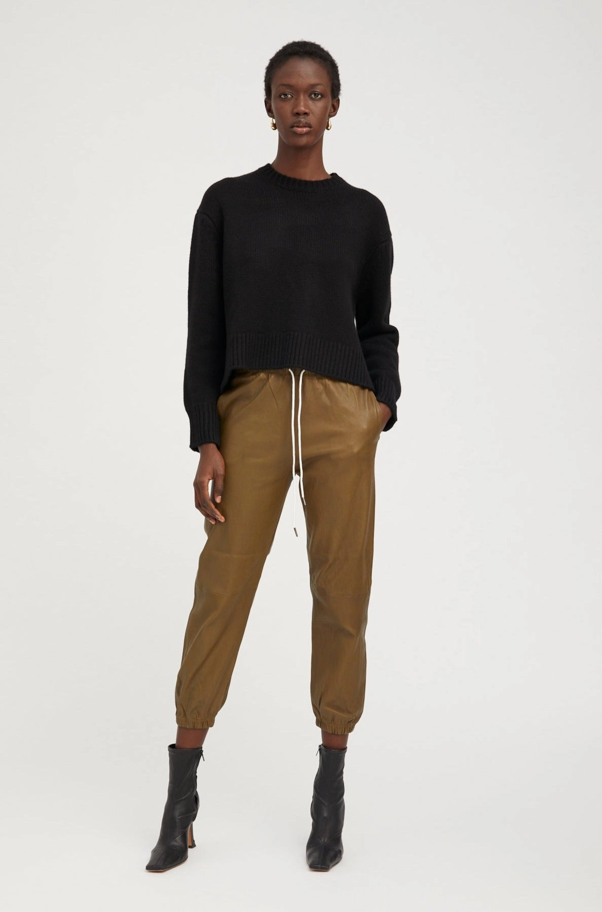 Moss Leather Sweatpants Relaxed Fit Design Thermal Insulation Layer
