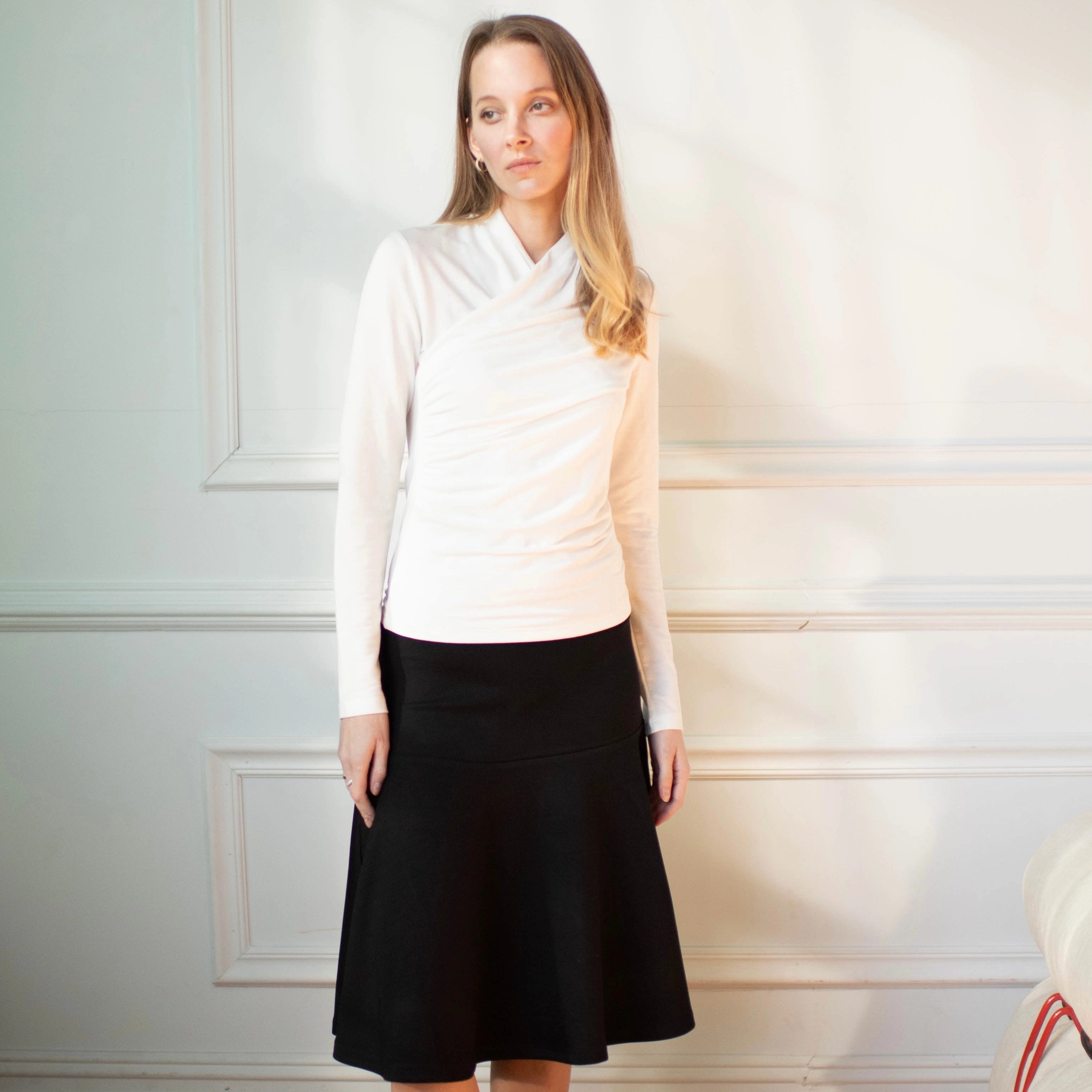Durable Stitching Easy Motion Drop Waist Skirt | Black