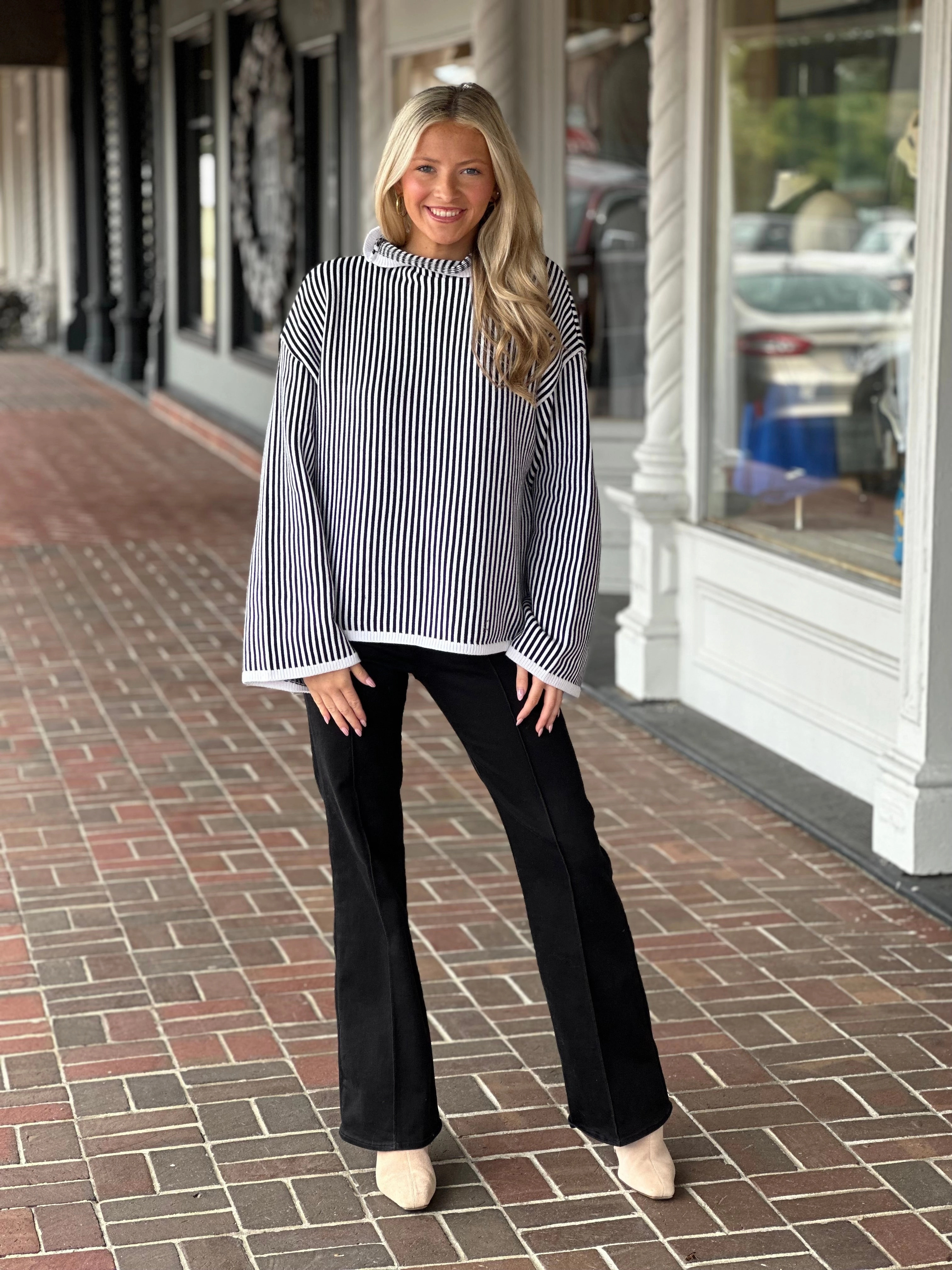 ReinforcedShoulderConstruction Chic Black Stripe Sweater