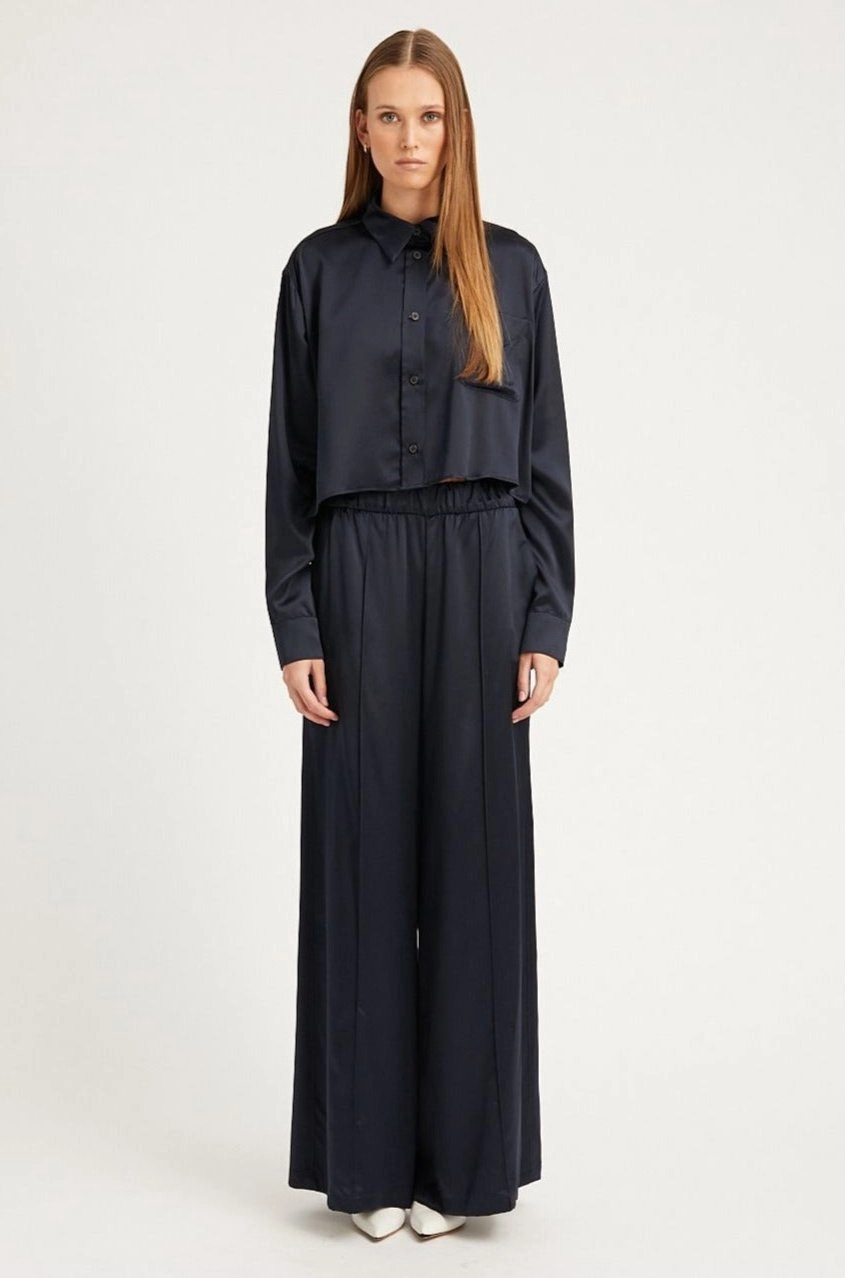 Relax Mode Navy Silk Wide Leg Pintuck Pants