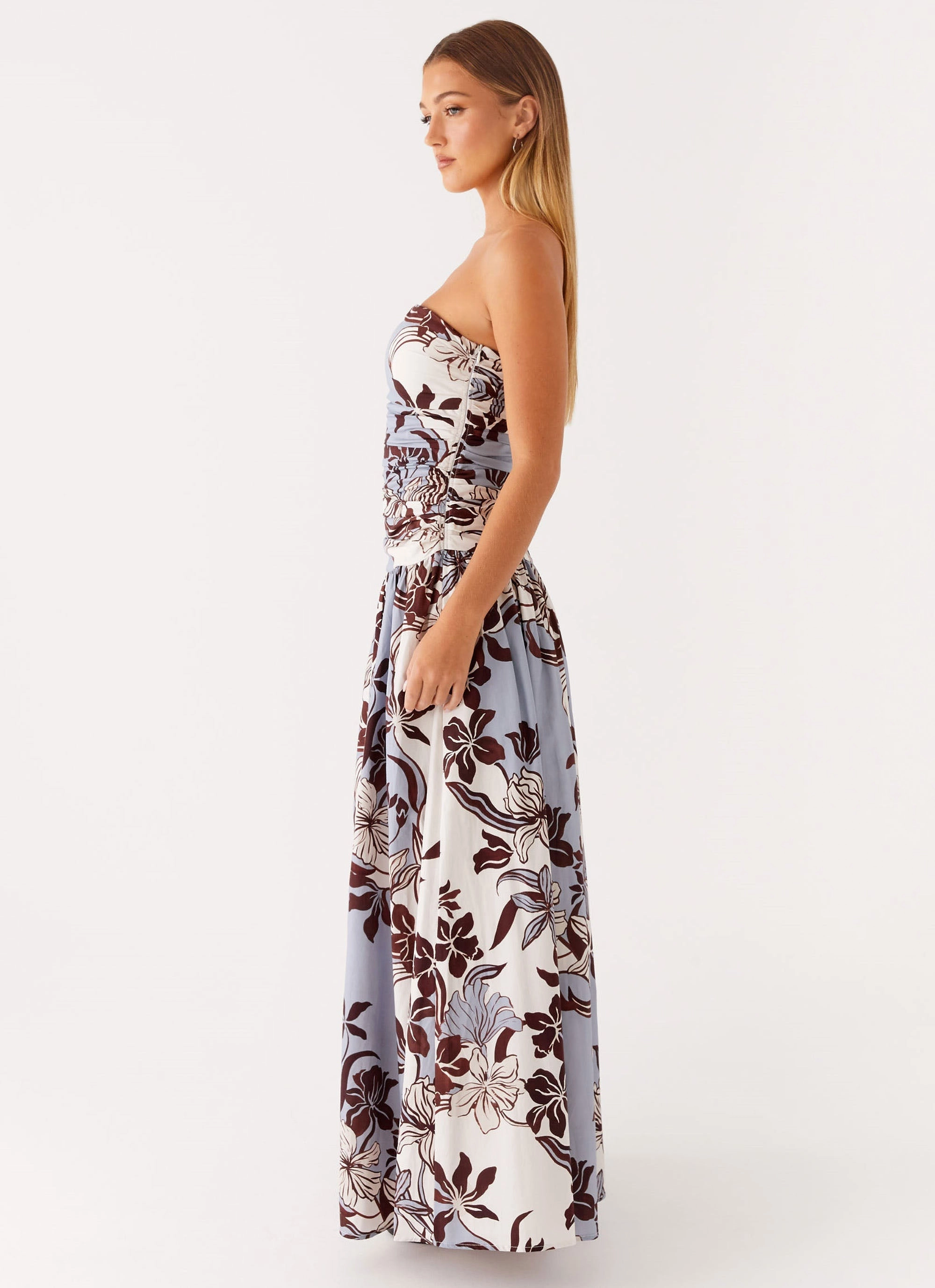 vacation look Carmel Maxi Dress - Bluewood Blossom