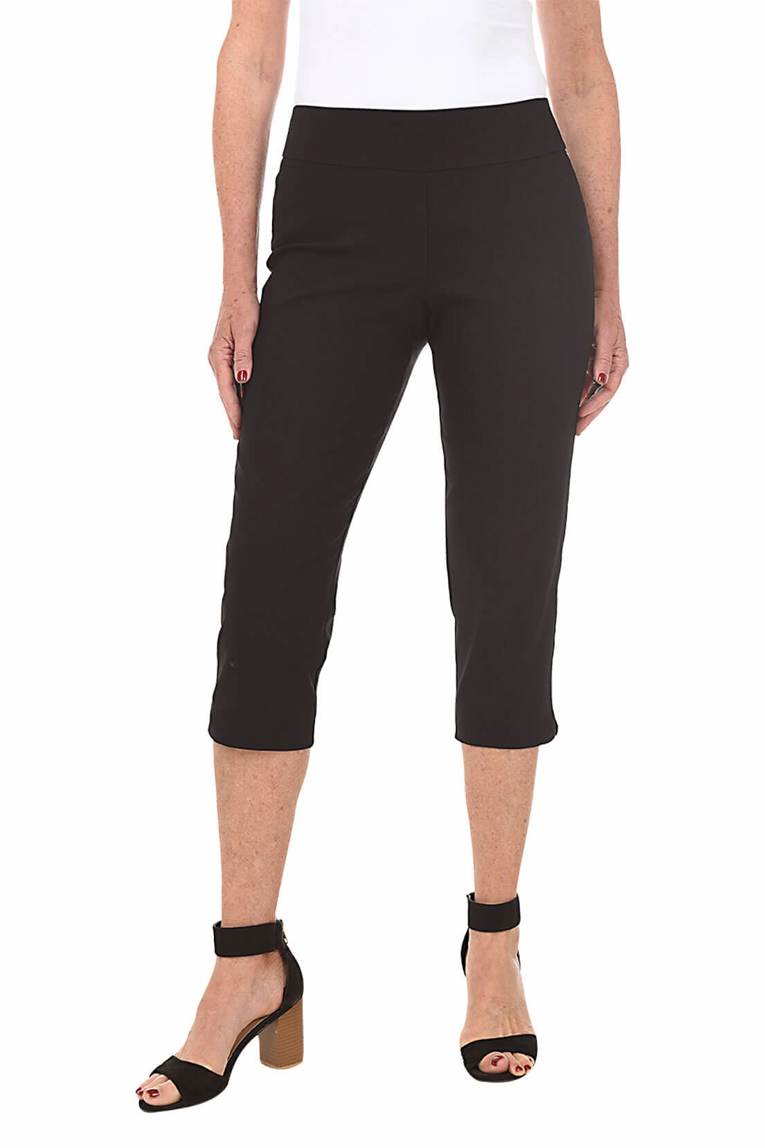 Perfectly Relaxed On The Move Solid Pull-On Capri Pants