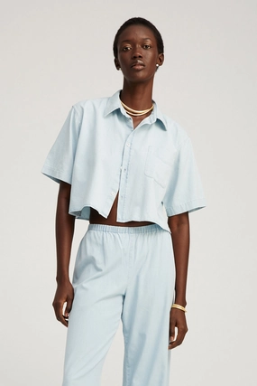 SoftTouchBrushedInterior Ventilated Mesh Panels Light Blue Chambray Short Sleeve Cropped Button Down