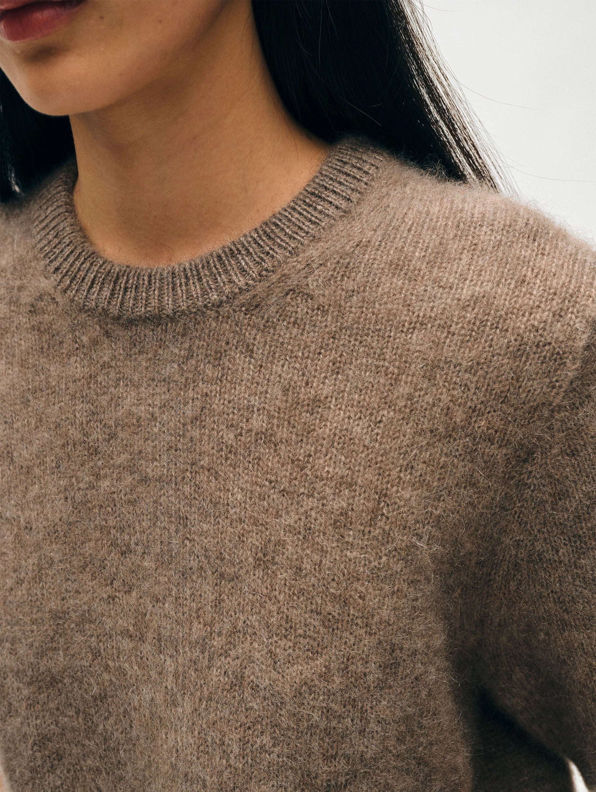 BRUSHED CASHMERE TEE Athletic Look Interlock Knit