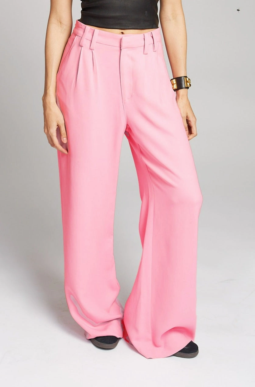 Minimal Comfort Chafe-Free Fit Rose Crepe Pleated Trousers