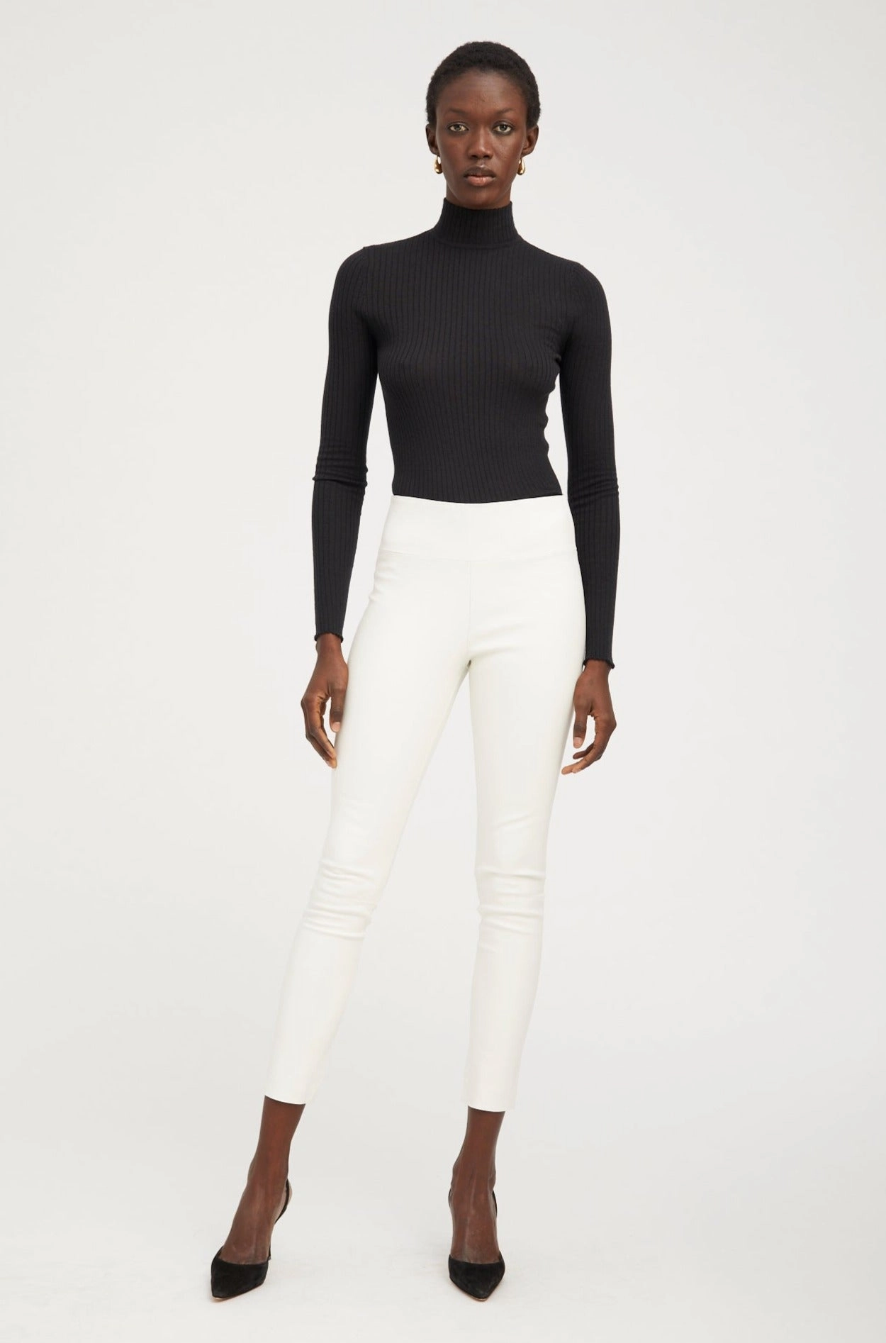 Smooth silhouette White Leather Ankle