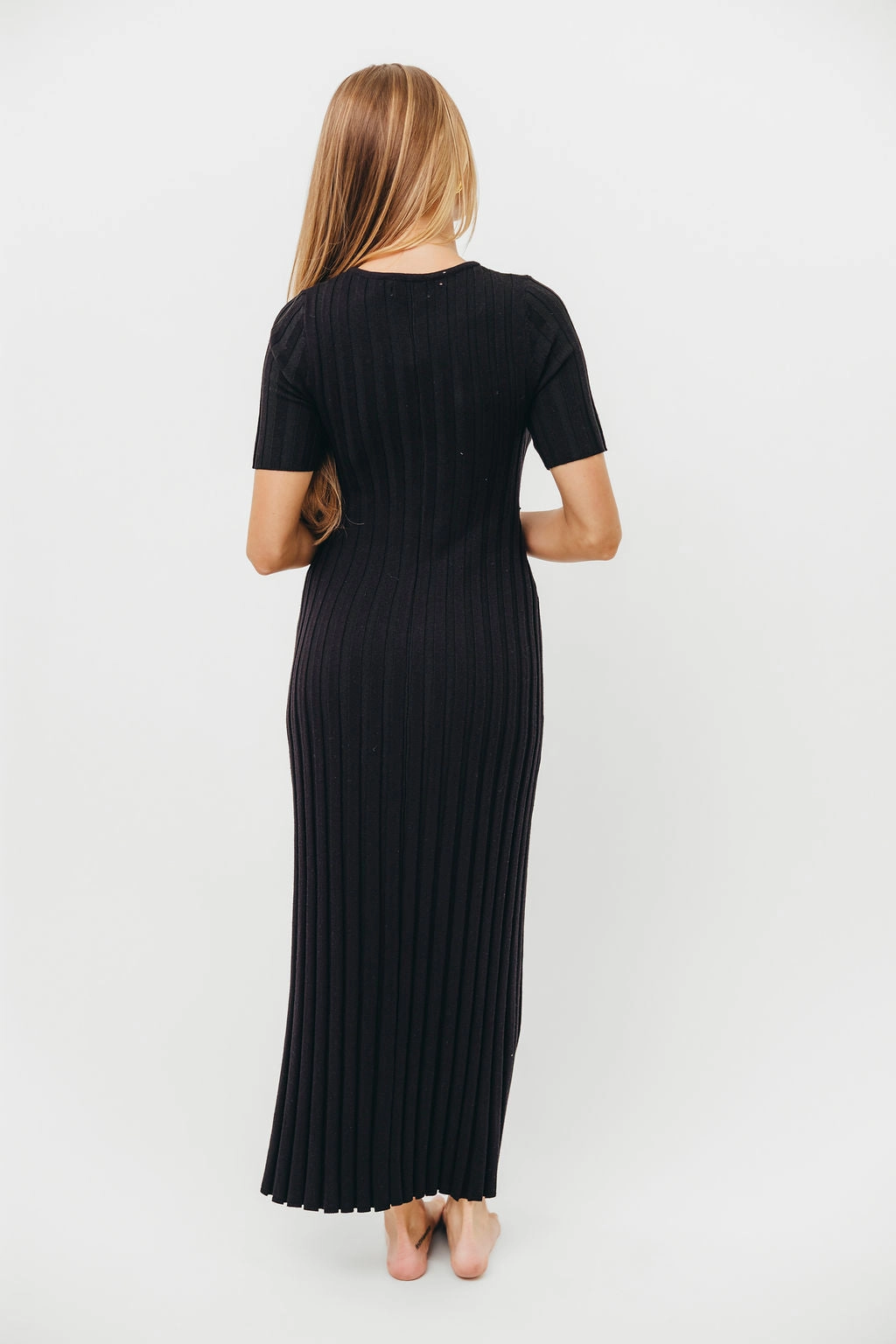 Oakley Ribbed Maxi Dress in Black - Bump Friendly *Final-Sale* Raglan-Sleeve Sculpted Form