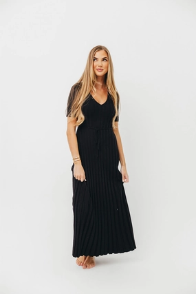 Oakley Ribbed Maxi Dress in Black - Bump Friendly *Final-Sale* All-Occasion Wear Elegant knee-length dress