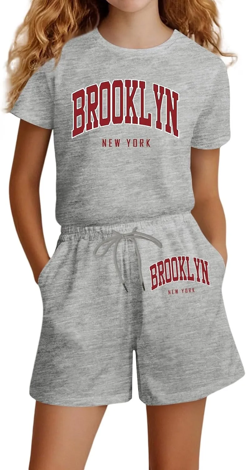 oddler irls Summer Casual Sports 2 Piece Outfit Heart Print Graphic Short Sleeve Crewneck Tees and Shorts Sets Suits
