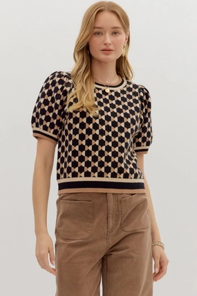 Wrinkle Resistant Treatment Fawn Argyle Short Sleeve Sweater in Black