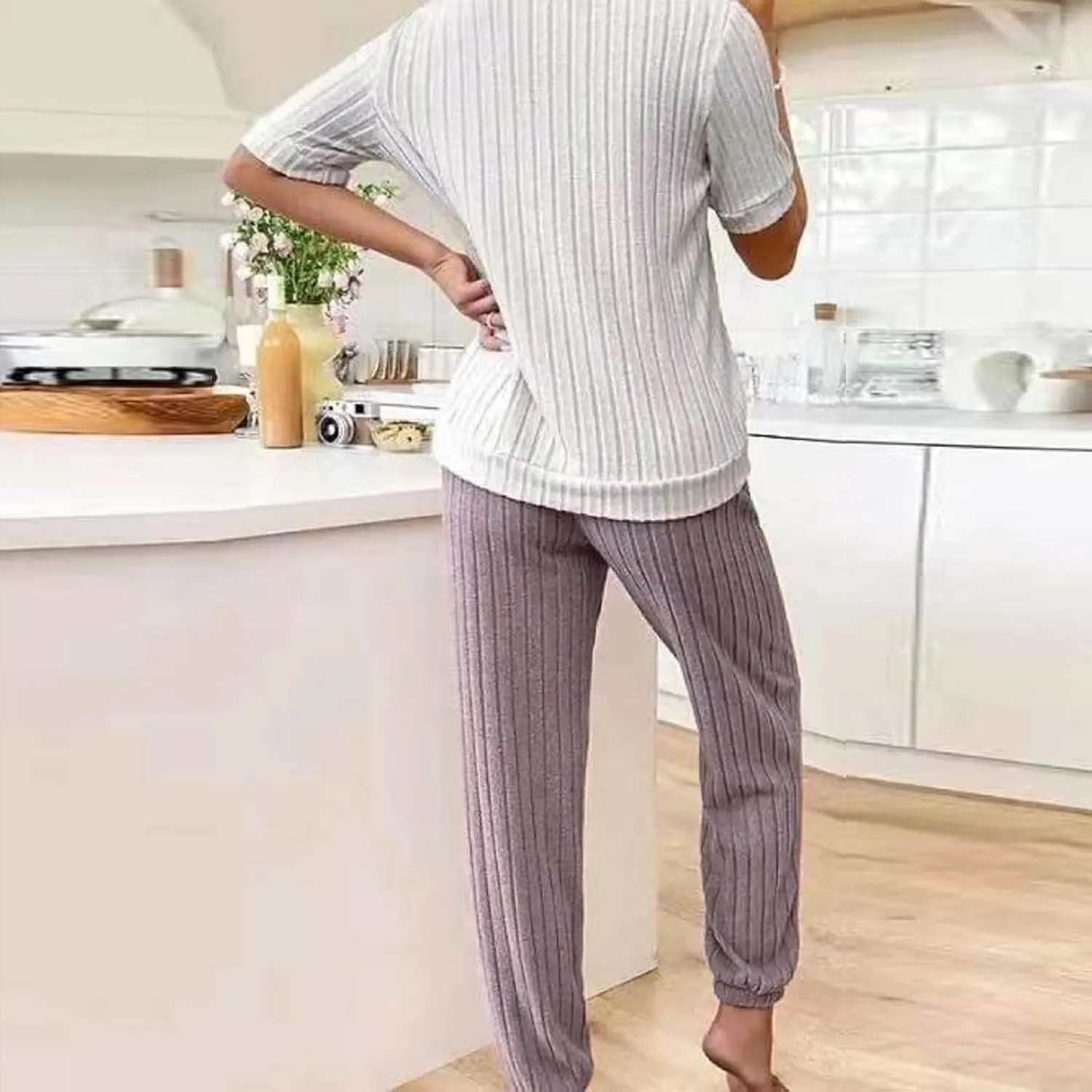 Oplxuo Women Ribbed Knit Pajama Sets Short Sleeve Heart Graphic Top and Pants 2 Piece Soft Pjs Sleepwear Lounge Sets
