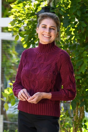 Classic Crew Neck Retro Style Casey Sweater / Burgundy