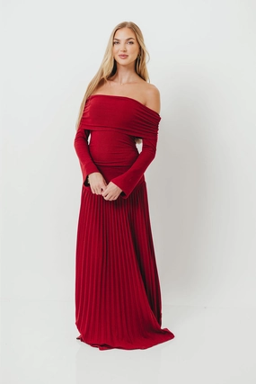 Cozy And Stylish Lennox Long Sleeve Maxi Dress in Red