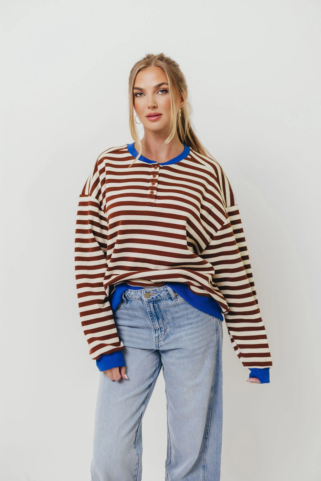 Wrinkle Resistant Texture Pierce Striped Henley Pullover in Chocolate Royal