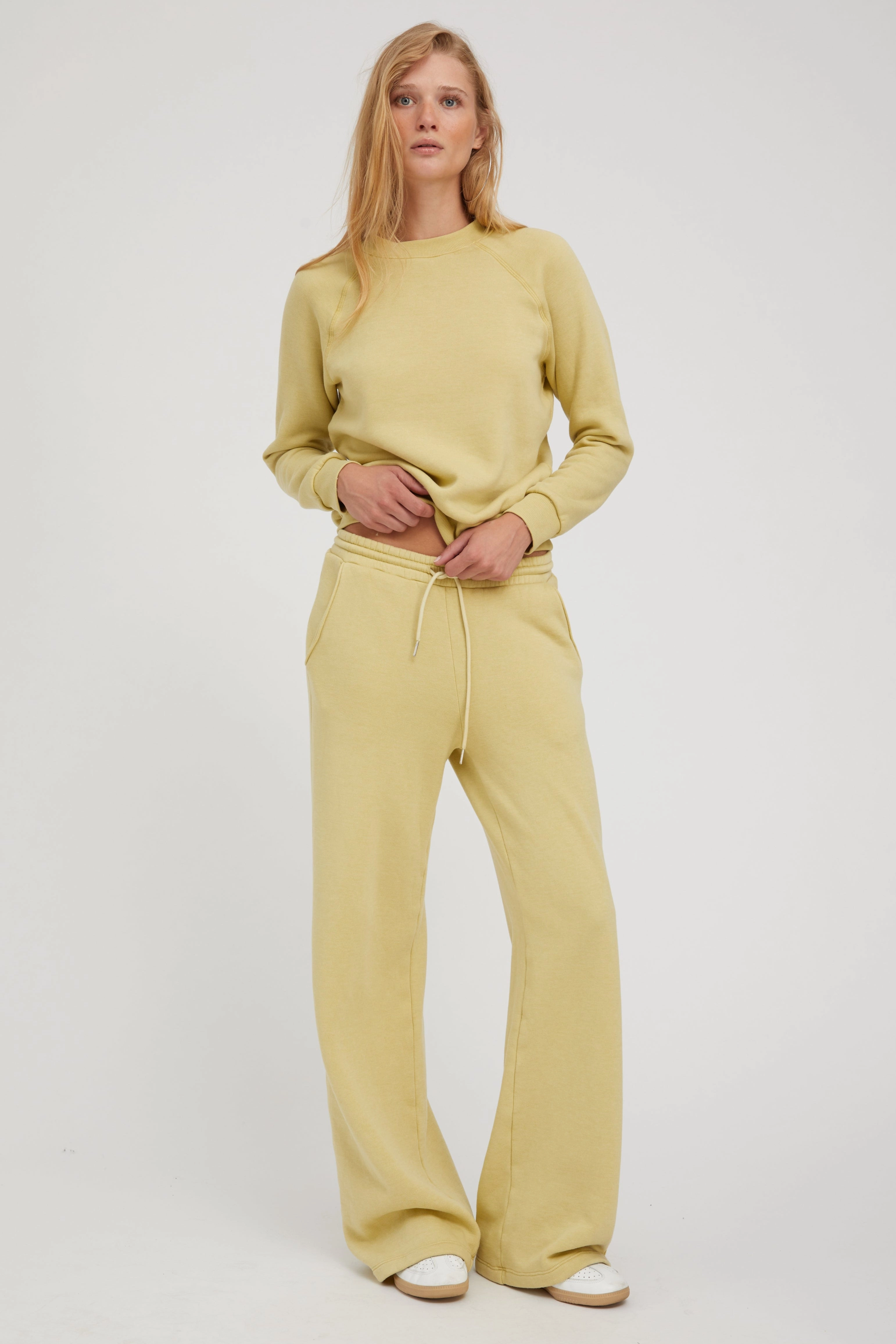 Pistachio Shrunken Raglan Sweatshirt Regular Fit sporty wear