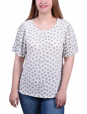 Pleated-Sleeve Top Bound Seam Edges Easy Care Material