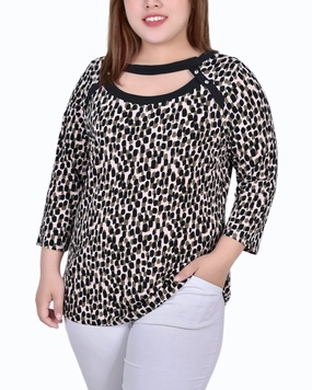 Contrast Topstitching Detail BondedEdges Plus Size 3/4 Sleeve Top With Combo Bands And Front Cutout