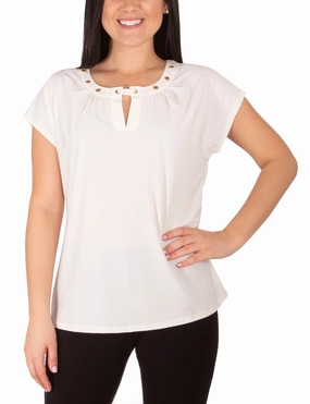 Plus Size Cap Sleeve Top With Grommet Details And Keyhole Thermochromic Color Shift Tech