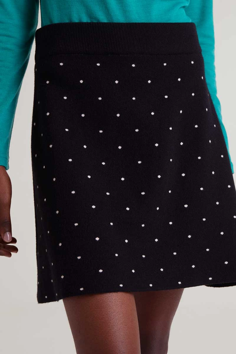 Polka Dot Knit Mini Skirt in Black Pleated Construction Outfit Combo