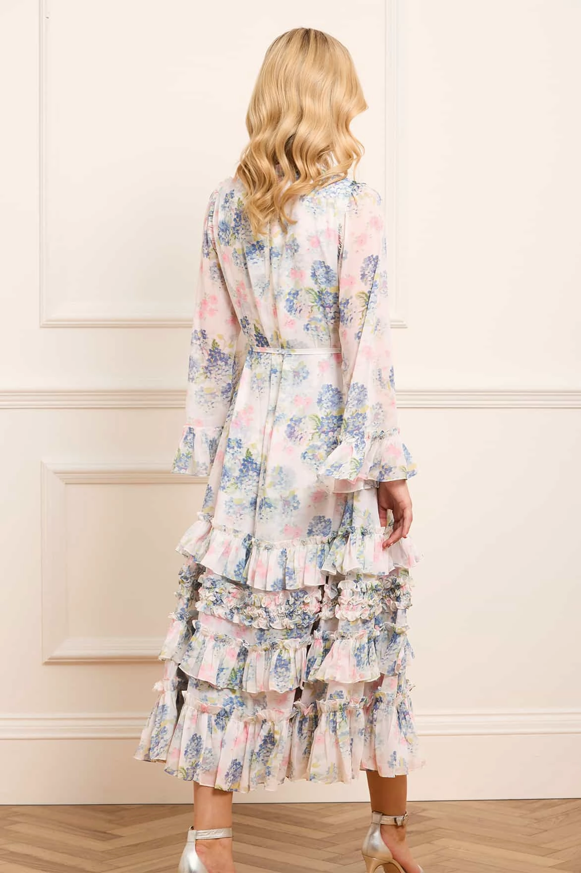 Hydrangea Chiffon Round Neck Ankle Gown Texture Soft