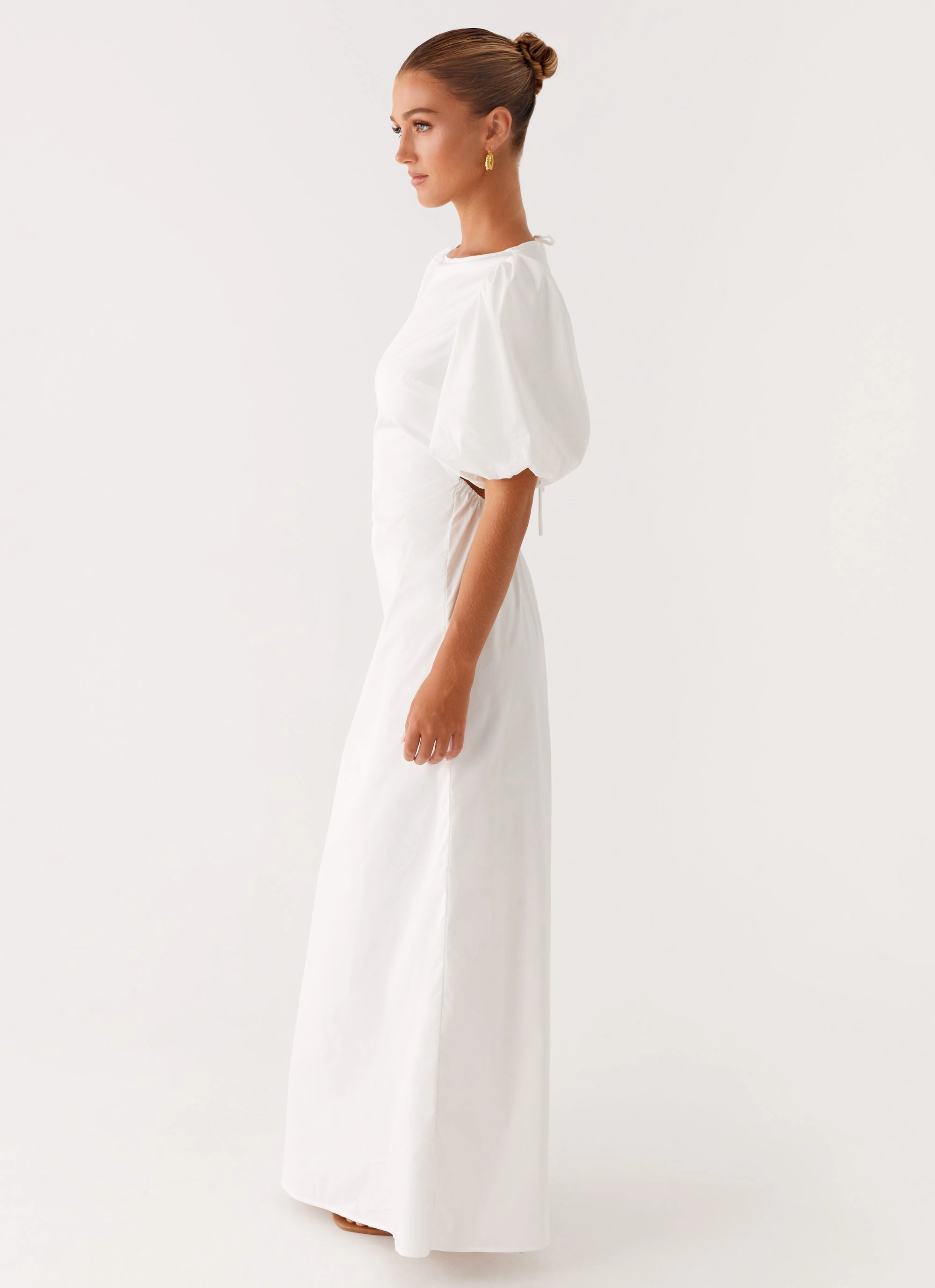 Shine Finish Feminine full-length gown Judy Maxi Dress - White