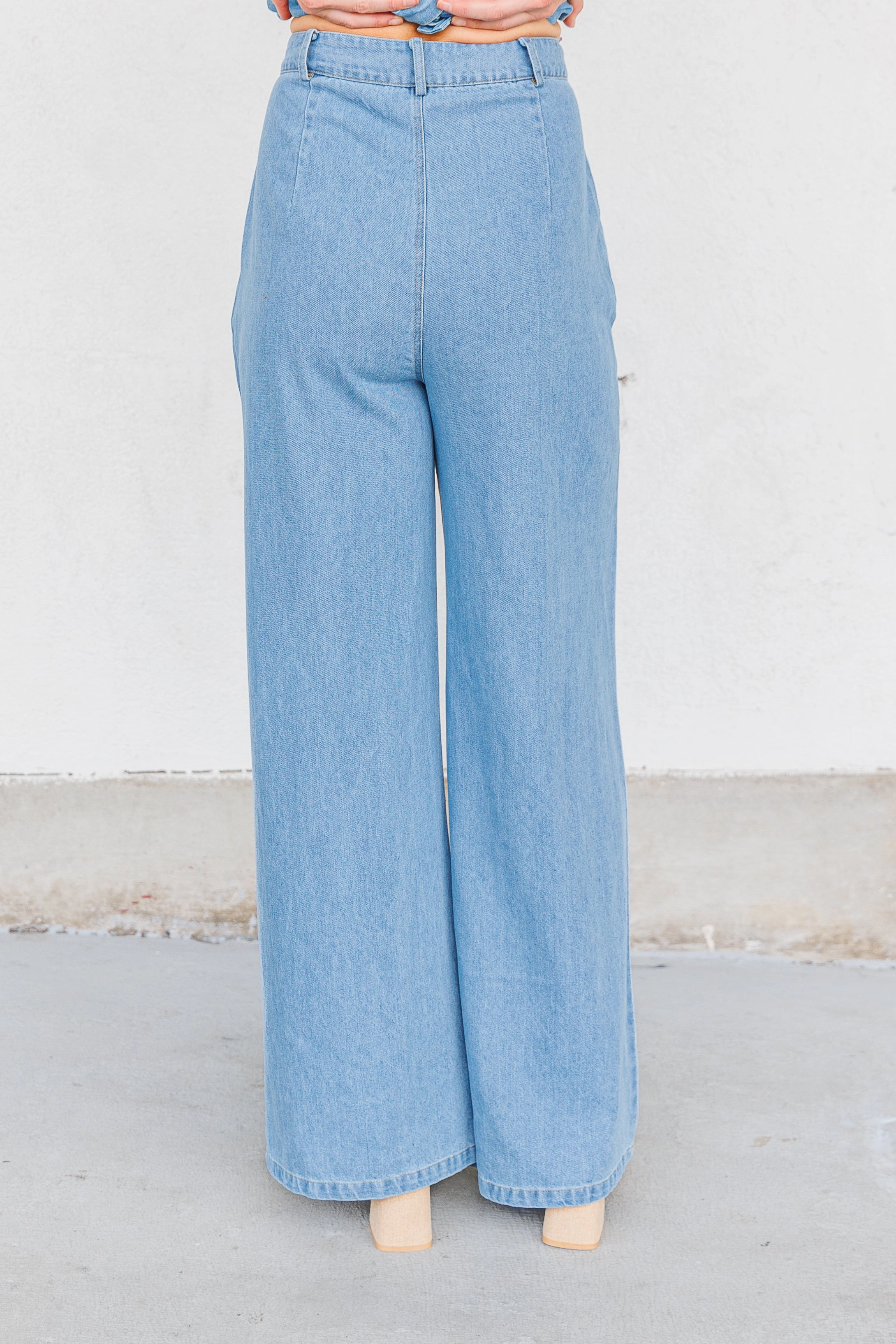 DAISY PLEATED WIDE-LEG DENIM PANTS City Walk Comfy Weekend Getaway