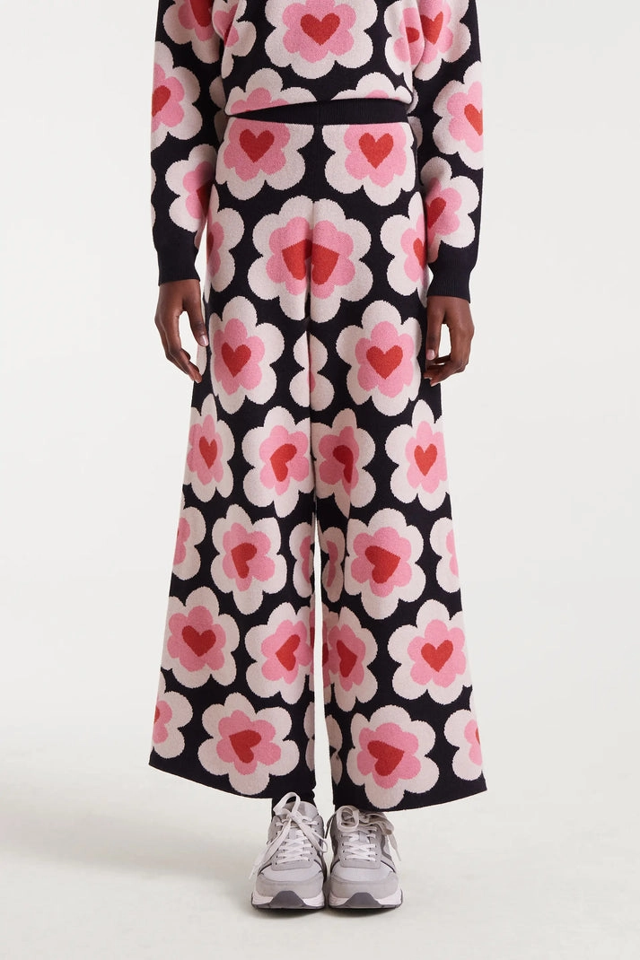Retro Floral Knit Pant in Black High-waisted fit Compact Fit