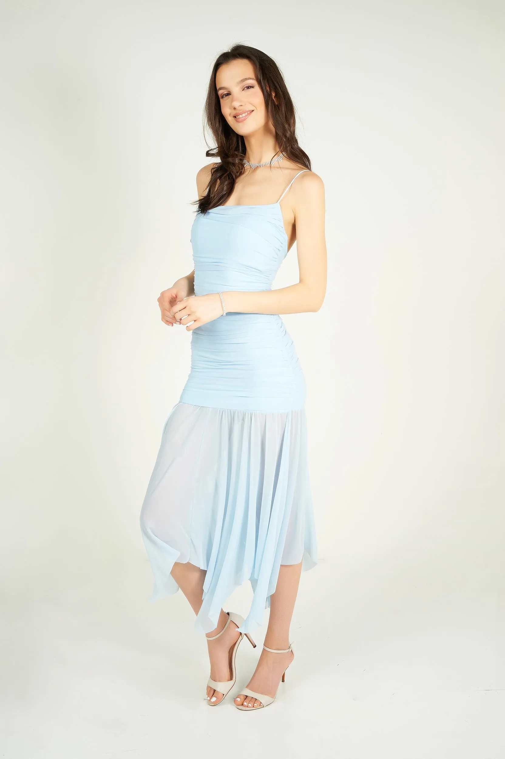 Robe asymétrique froncée en maille - ID7724 - (E-C2)