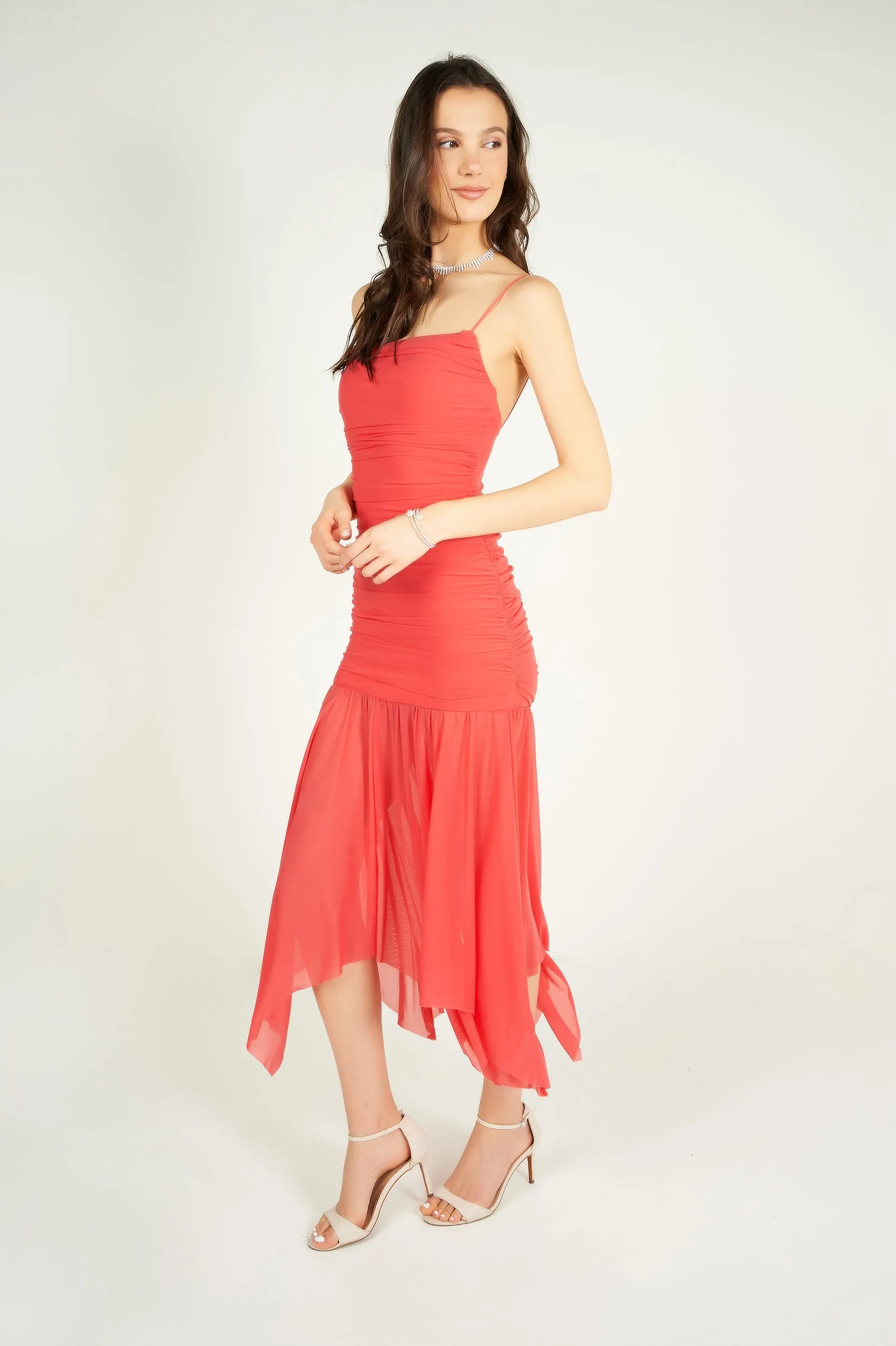 Robe asymétrique froncée en maille - ID7724 - (E-C2)