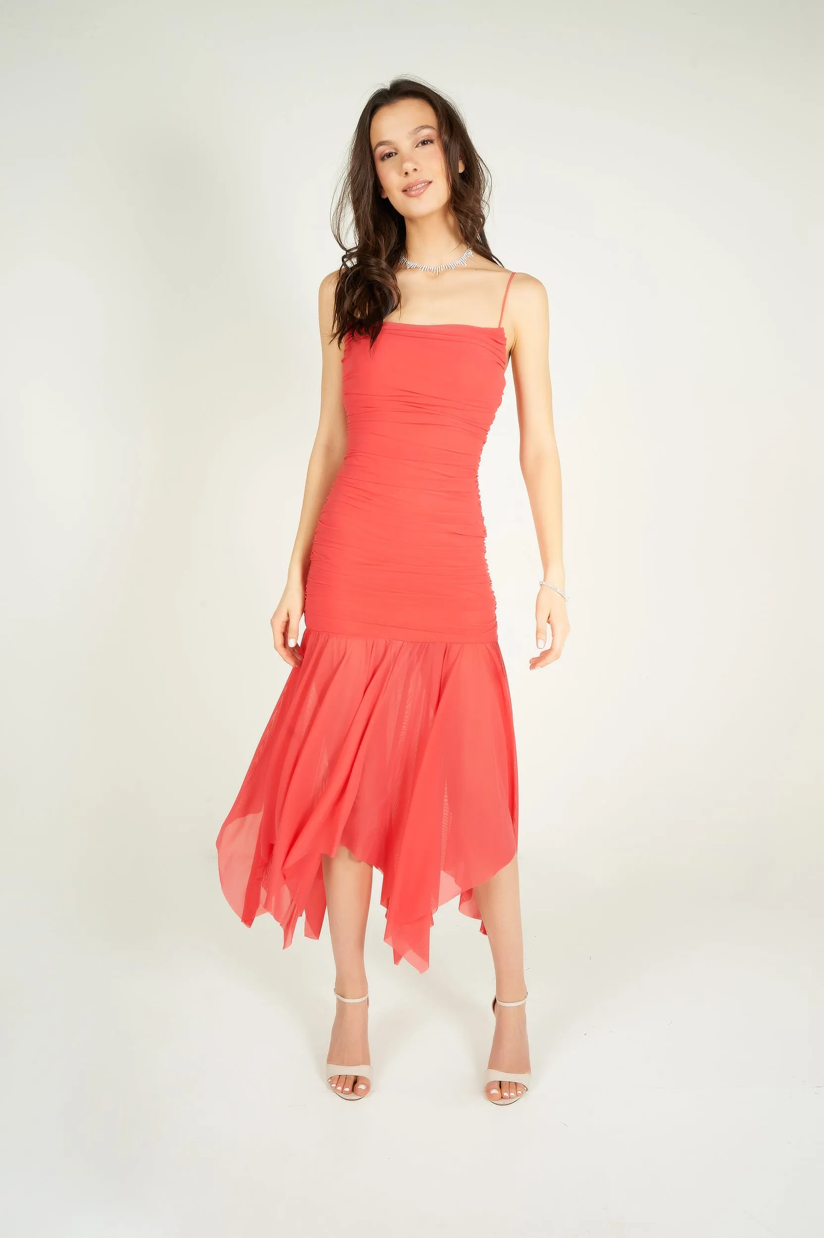 Robe asymétrique froncée en maille - ID7724 - (E-C2)